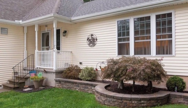 Spacious Serene Sanctuary - 2 Bed 2 Bath Apartment in Bristol