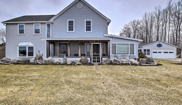 Spacious Sheboygan Home w/Grill & Fire Pit!