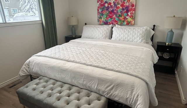 Spacious Space, Sleeps 8, Close to Spruce Meadows