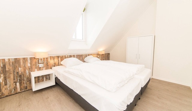 Spacious Split-Level w/BBQ