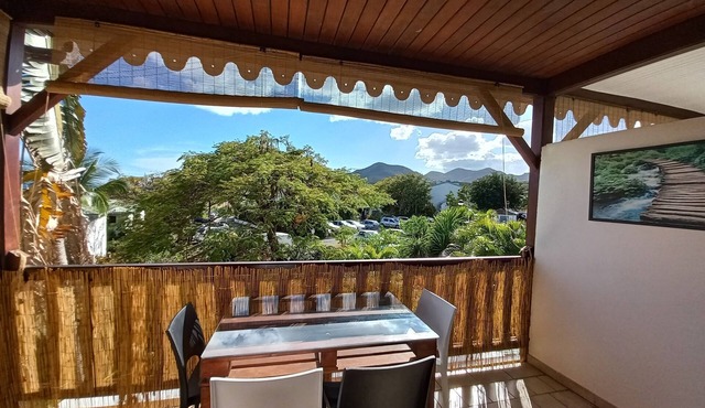Spacious studio apartment in Le Diamant, quiet residence, swimming pool, close to the beach and shops