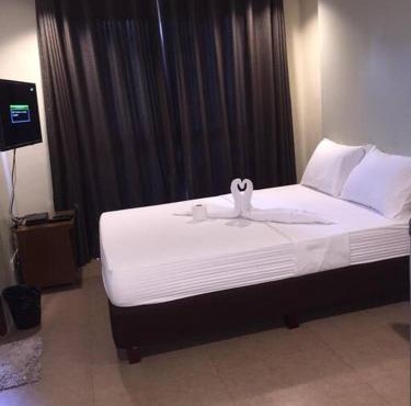 Spacious Studio Apartment B206