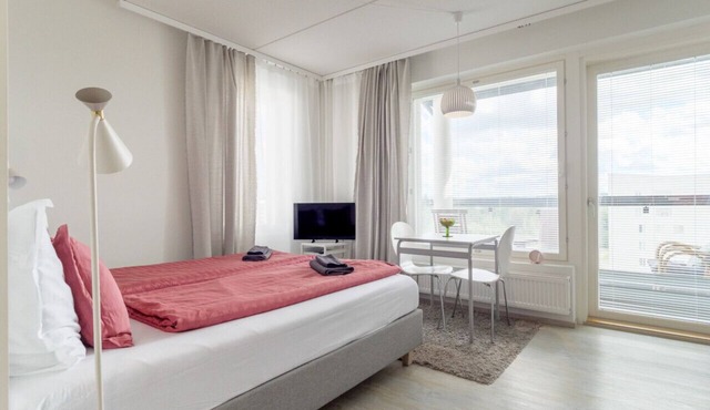 Spacious Studio Apt with Great Location