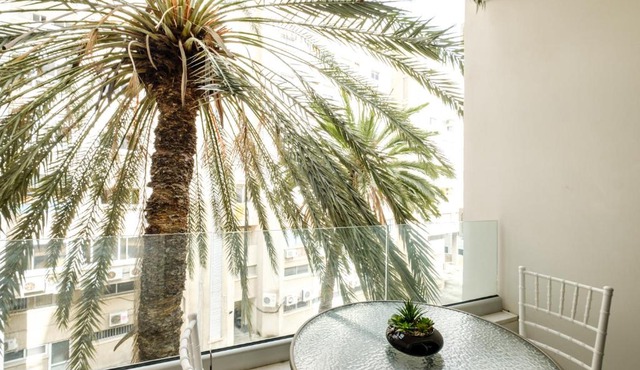 Spacious Studio Downtown