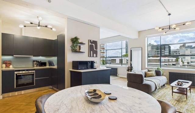 Spacious Studio Apartment by Tech City