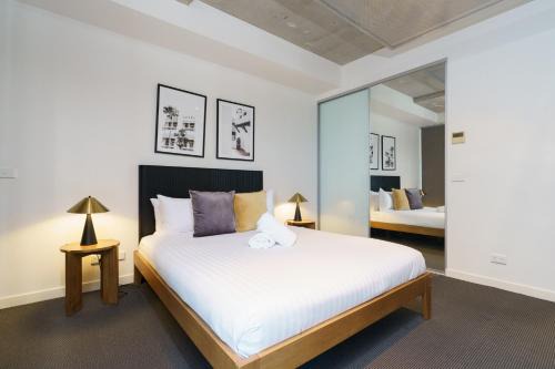 Spacious Studio in a Prime Braddon Location - Hosted by Canstay