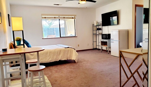 Spacious Studio in Porterville