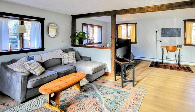 Spacious Studio Near Sebago Lake