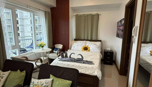 Spacious Studio unit with Balcony and Seaview