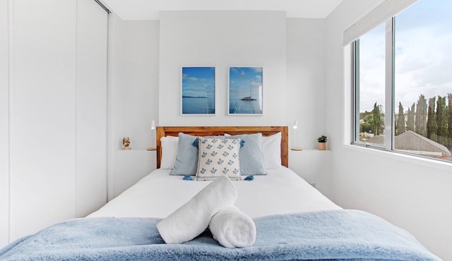 Spacious Stylish 2BR Carpark Aircon
