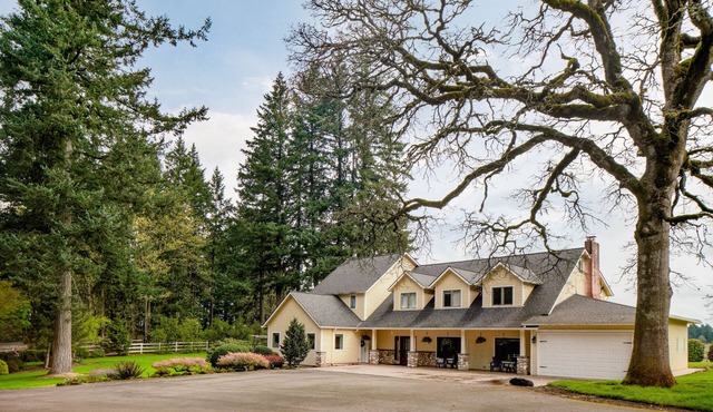 Spacious Suite on Oregon Equestrian Estate