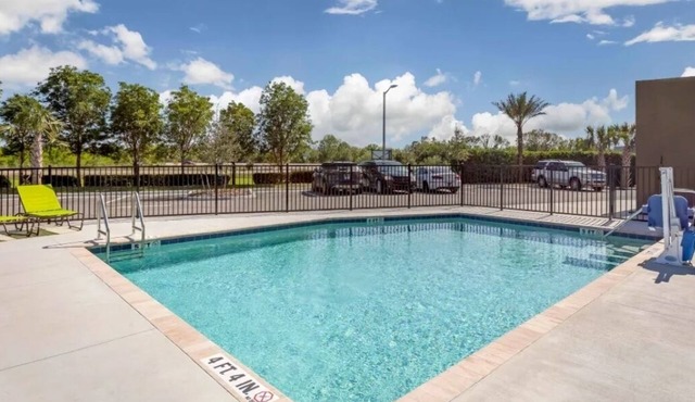 Spacious Suite Perfect for Families Visiting Fort Myers Attractions