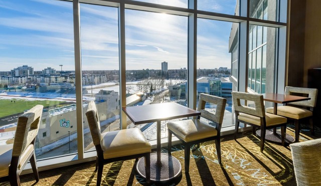 Spacious Suite w/Free Breakfast & Local Shuttle