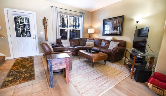 Spacious Three-Bedroom Townhouse near downtown Breckenridge!
