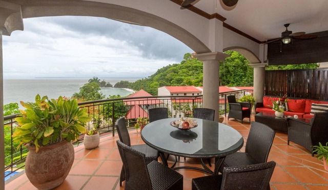 Spacious three-bedroom condo, gorgeous Pacific views, pool, white sand beach