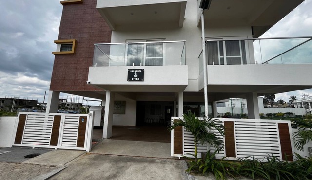 Spacious Top Floor Luxury 3-bedroom with AC and WiFi in enchanting Mysuru