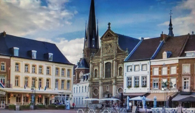 SPACIOUS TOWER APARTEMENT IN CENTRE SITTARD. Free privat parkinglot.