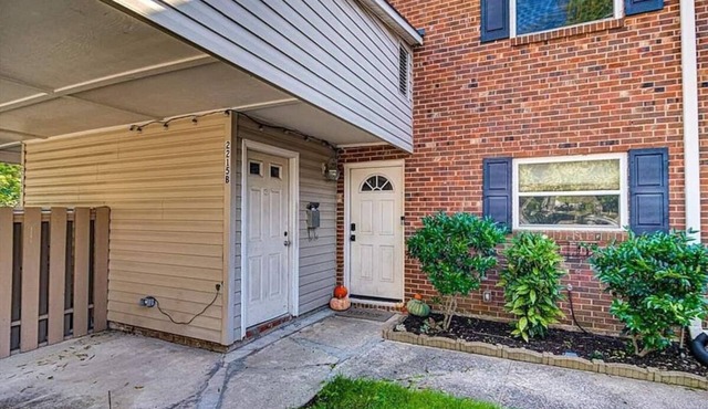 Spacious Townhouse In High Point Near HPU & Furniture Market