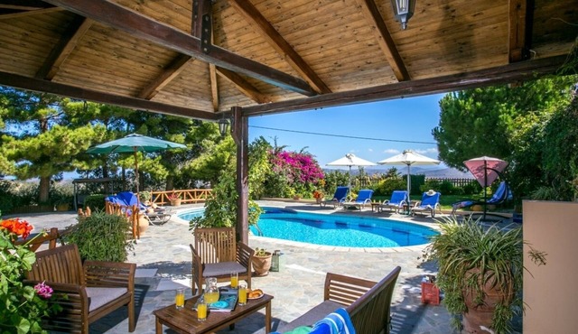 Spacious Traditional Villa in Beautiful and Quiet Surroundings !