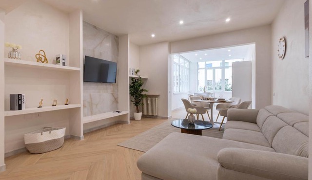 Spacious Two Bedroom Design Apartment near Circo Massimo Rome
