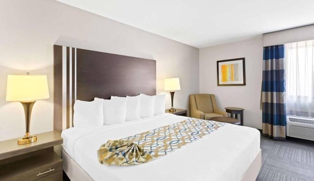 Spacious Unit w/Free Parking and Breakfast Near I-88 Corridor - Pets Allowed