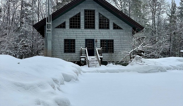 Spacious UP Retreat with Sauna & Direct Trail Access