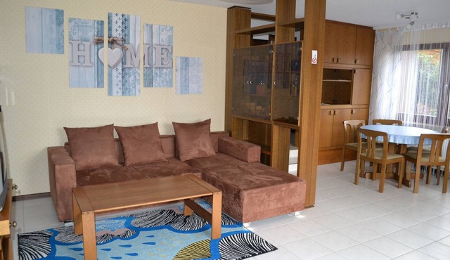 Spacious vacation apartment with private entrance in a quiet location.