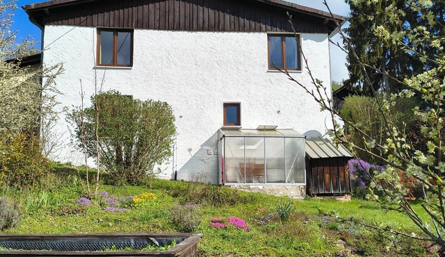 Spacious vacation apartment with special flair and beautiful views in Glaadt