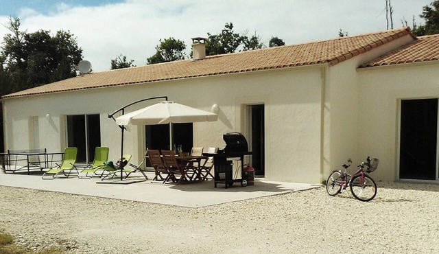 Spacious vacation villa Standing Les Mathes La Palmyre