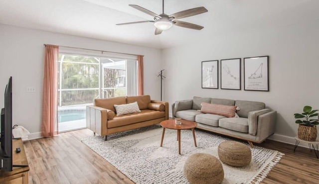 Spacious Vero Beach getaway w/patio & pool