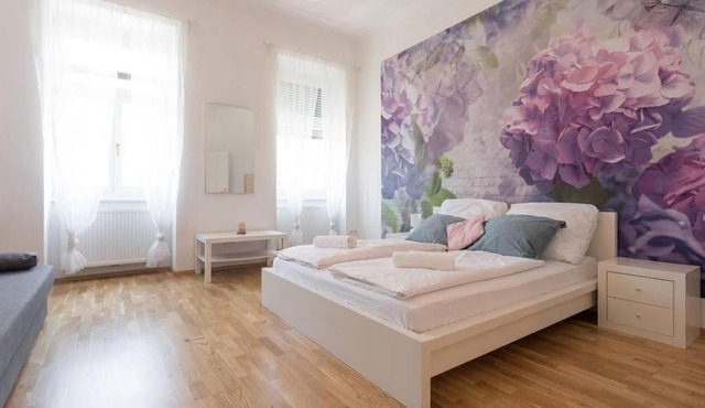 Spacious Vienna Central Station Residence