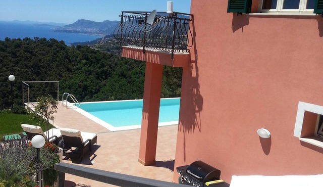 Spacious villa above Ventimiglia, close to Monaco, Cote d'Azur And San Remo