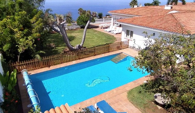 Spacious Villa, Private Pool, Stunning Sea and Mountain Views