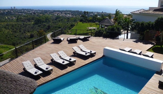 Spacious villa with great outdoor area