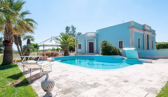 Spacious Villa with Pool in Puglia for 8 people
