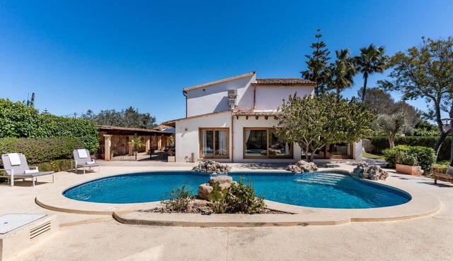 Spacious Villa with Pool, BBQ Terrace & En-Suite Bedrooms by Can Panxo