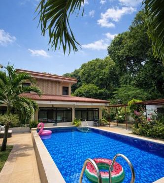 Spacious villa with pool, billiard, bbq & bonfire