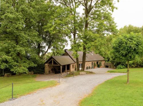 Spacious Wéris forest escape