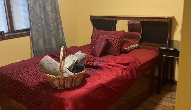 Spacious welcoming house desired location