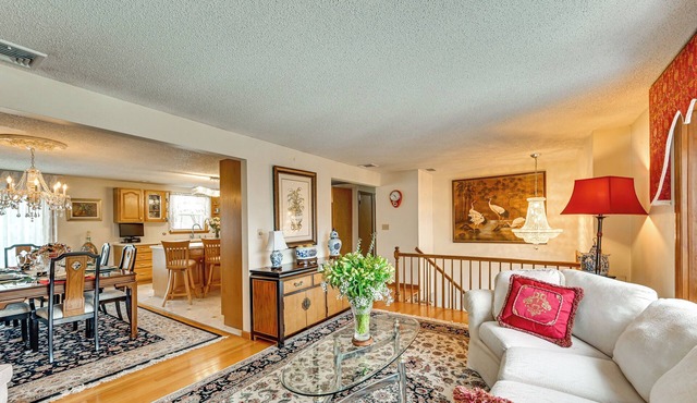Spacious Yard w/Gazebo: Charming Windsor Retreat