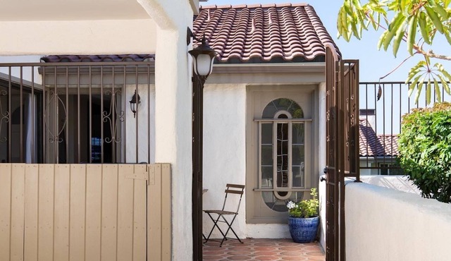 Spanish-Modern 3bed Condo located in Monarch Beach!