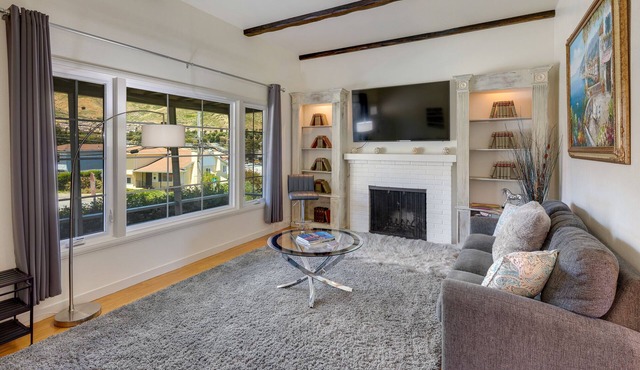 Sparkling Clean Luxury 3 BR House Near SF/SFO/CalTrain/BART+EV+Free Parking+WiFi