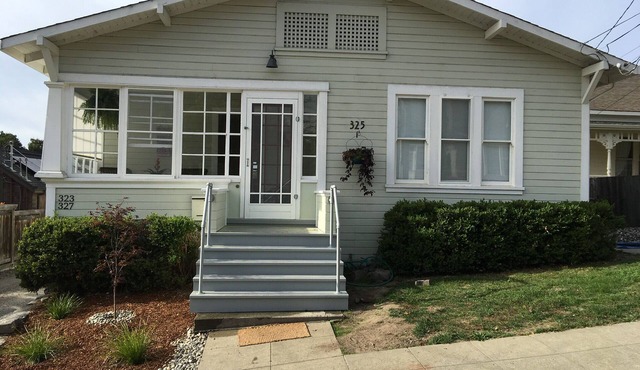 Sparkling clean 1920's bungalow