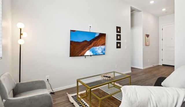 Sparkling Modern Home in Buckeye with Pool,BBQ