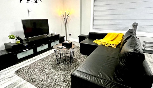 Sparsh Villas - Lux Modern 2BR Suite wKitchen