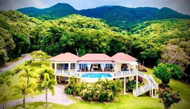 Special 2024 prices, come and enjoy our beautiful Villa with Million dollar view