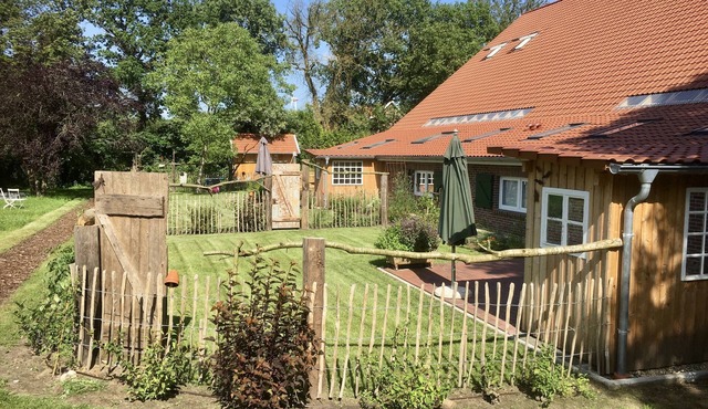 Special break for two in East Friesland, fenced garden & terrace