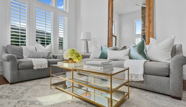 SPECIAL FREE NIGHT OFFER! DOWNTOWN LUXURY! ONLY 2MI TO BROADWAY! NEAR VANDY!