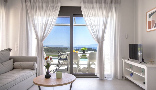 Special Offer! Villa Perseids in Kanali Preveza with pool and sea views