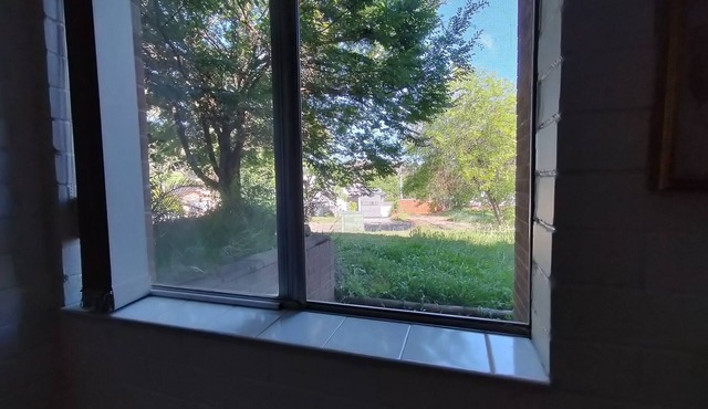 Specious studio next to the Canberra Hospital
